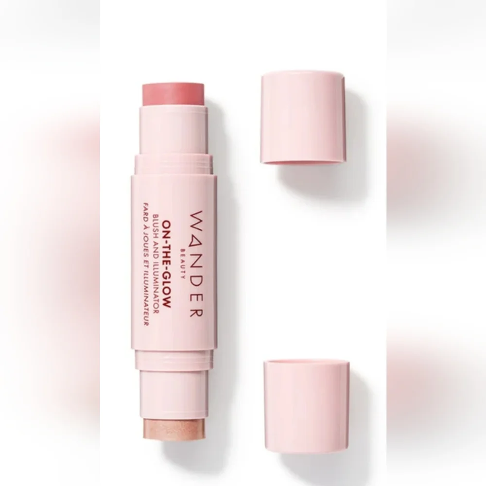 Wander Beauty On The Glow Blush and Illuminator Strawberry Fields